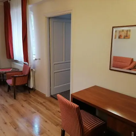 Staff House * Nyíregyháza